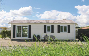 Beautiful Home In Sint-Annaland With Kitchen